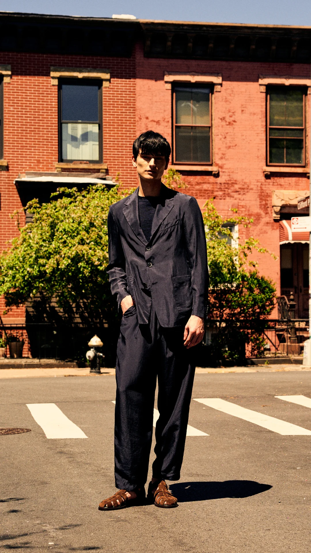 Cueva: Effortless Modern Luxury